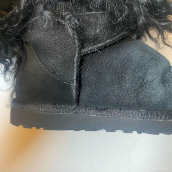 Ugg Black Mongolian Sheepskin Short Cuff Fluffy Mama Boots Size 6 - Picture 10 of 14